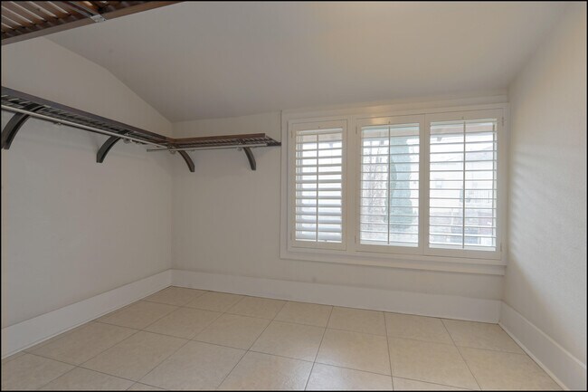 Building Photo - 1420 Hawthorne St