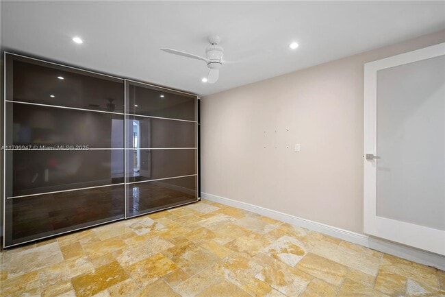 Building Photo - 9101 SW 41st St