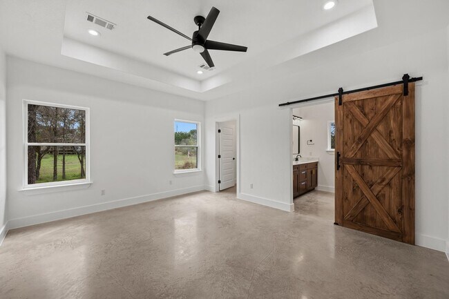 Building Photo - 830 Woodland Hills Dr