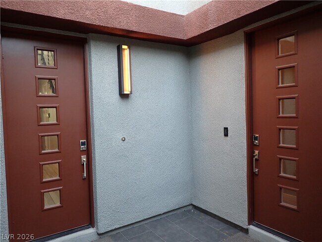 Building Photo - 10226 Jade Gardens Dr