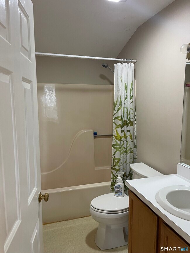 Building Photo - 163 Trotters Way
