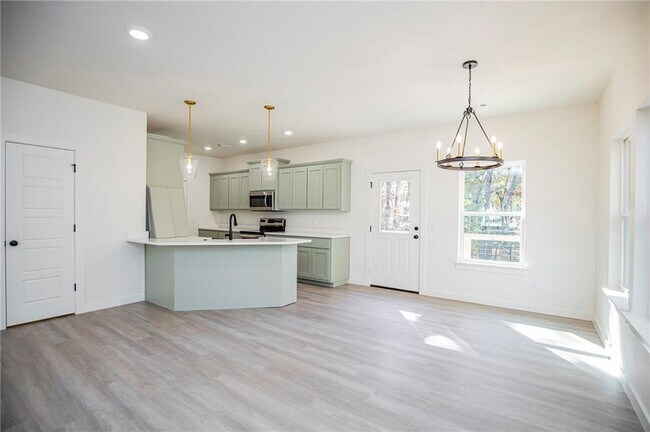 Building Photo - 3 Runnymede Cir