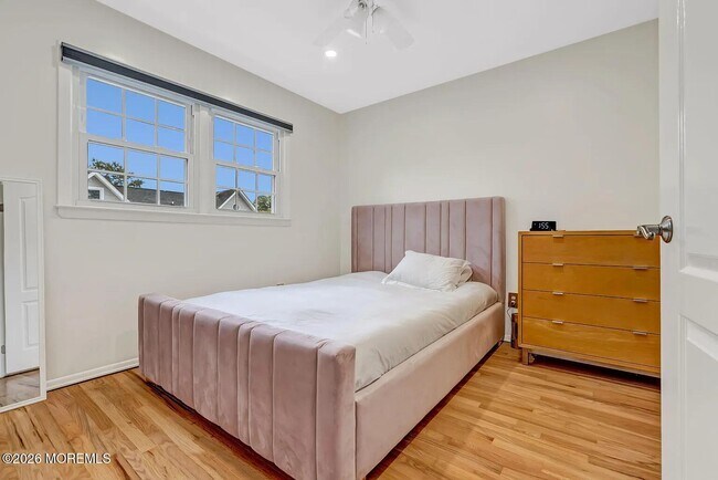 Building Photo - 240 Alpern Ave