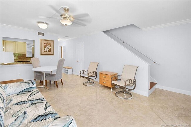 Building Photo - 3129 SE Indian St