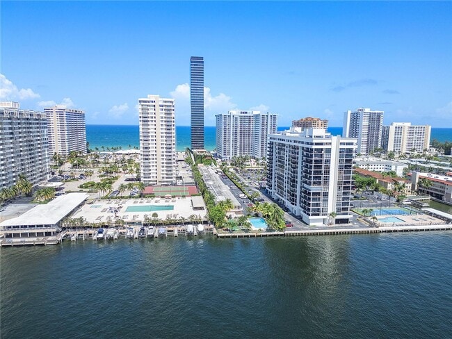 Building Photo - 2001 S Ocean Dr