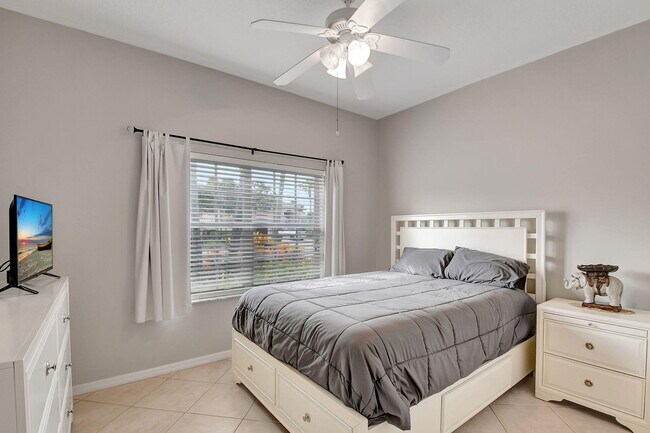 Building Photo - 11723 Water Bend Ct