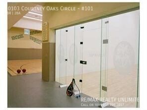 Building Photo - 10103 Courtney Oaks Circle #101 Tampa 3361...