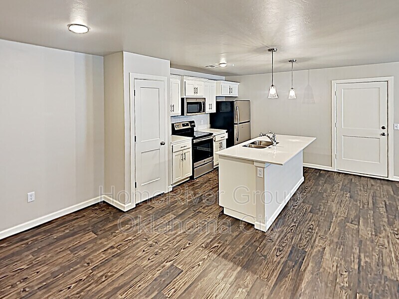 Building Photo - 5008 Avion Ct