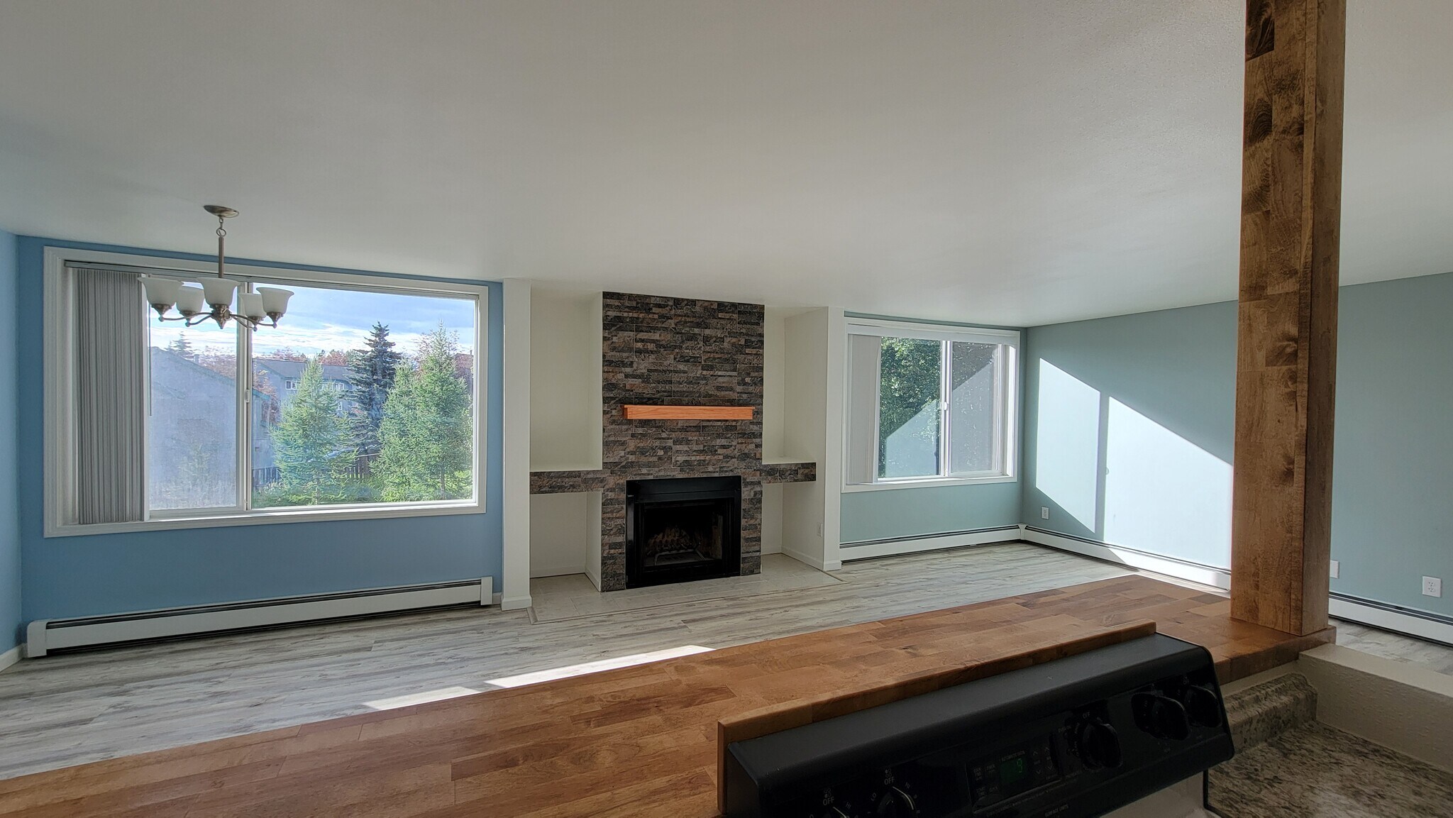 Dining/Living Greatroom - 1109 Wildrose Ct