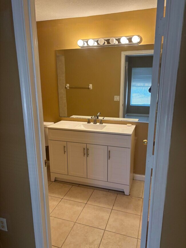 Building Photo - 221 NW North Macedo Blvd