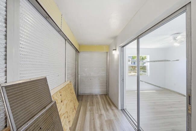 Building Photo - 452 Normandy Ln