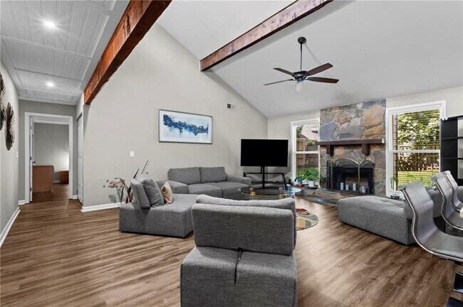 Building Photo - 2985 Christophers Ct