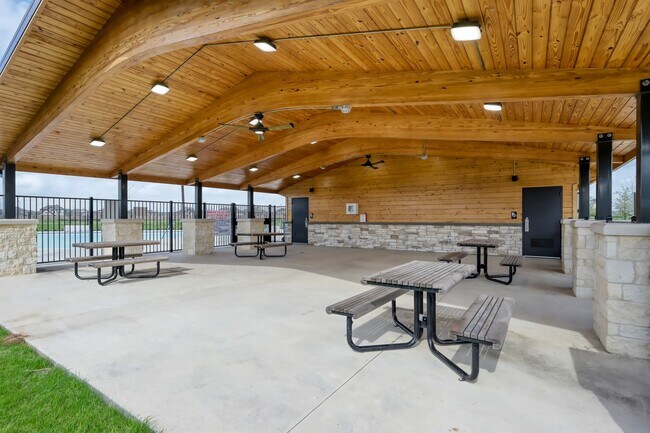 Building Photo - 241 Bright Blf Cir