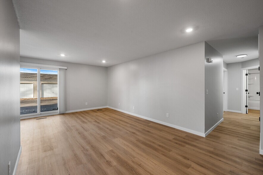 Livingroom - 1551 Namekagon St