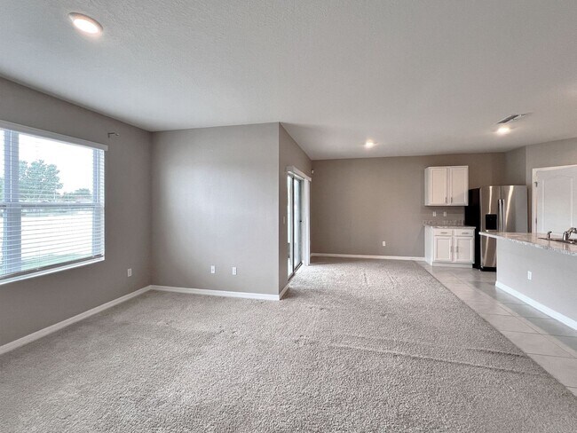 Building Photo - Four-Bedroom Home Near Lake Hartridge