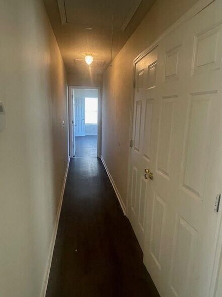 Building Photo - 6469 Brenda Ann Dr