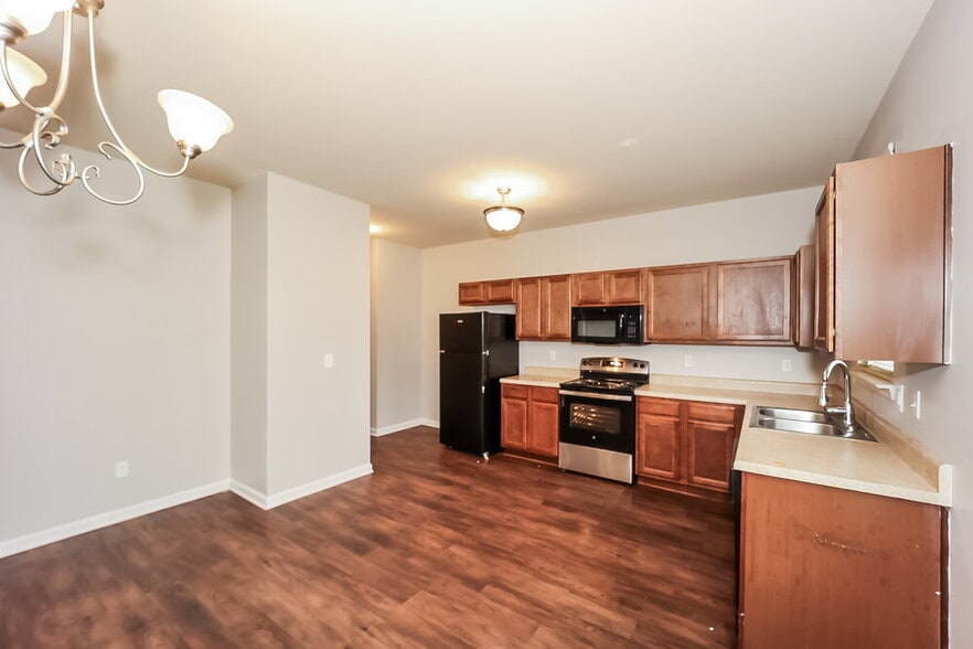 Building Photo - 252 Bandelier Cir