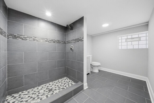 Building Photo - 7940 S Perry Ave