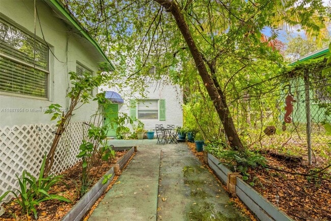 Building Photo - 769 NW 10th St