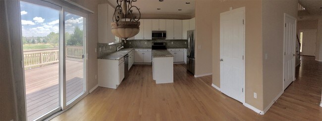 Building Photo - 2585 Clayton Cir