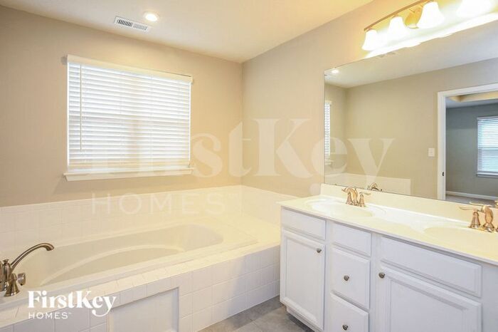Building Photo - 7264 Sheaf Ct