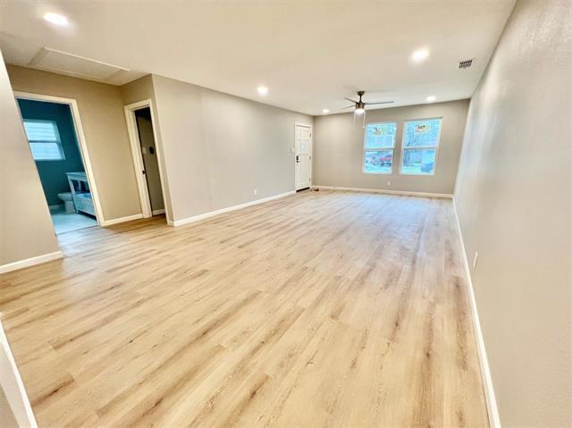 Building Photo - 2107 Hedgerow St