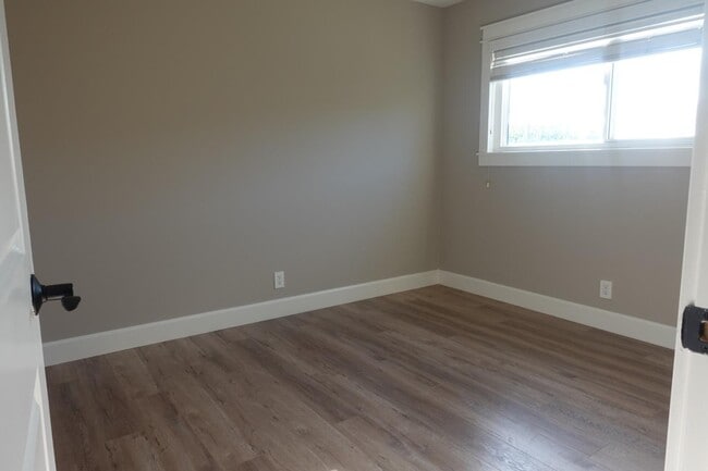 Building Photo - 3195 Edenbank Dr