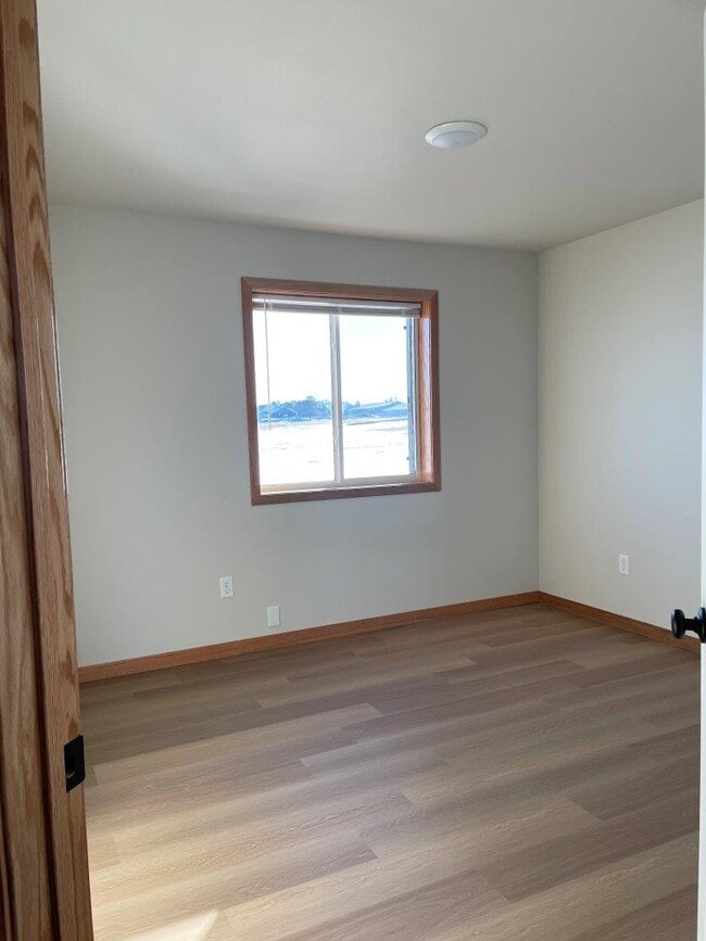 Building Photo - Redbird Meadows