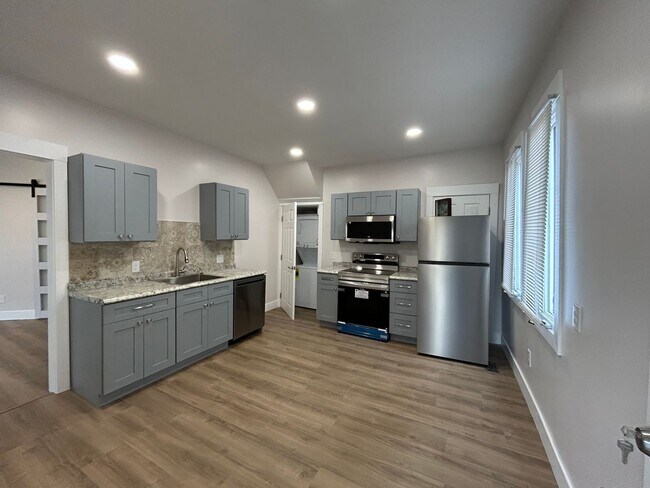 Building Photo - 4300 Apple Ave