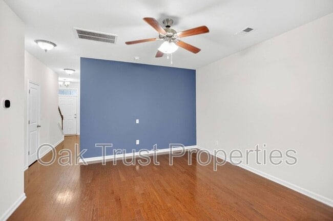 Building Photo - 854 Bibury Ct
