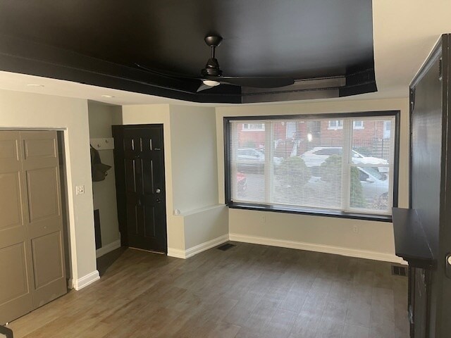 Building Photo - 2438 W 45th Pl