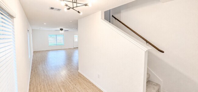 Building Photo - 26734 Paloma Blanca Dr