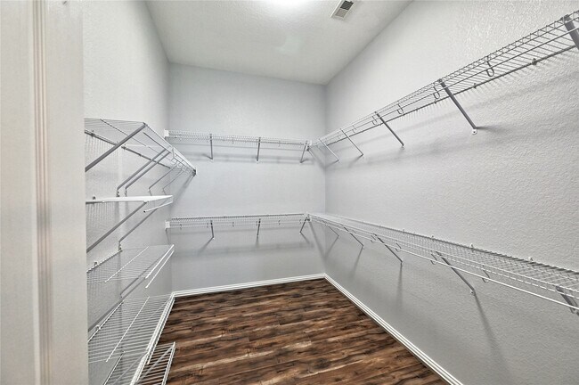 Building Photo - 5418 Brookway Willow Dr