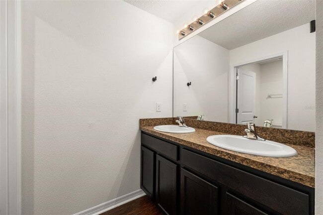 Building Photo - 8008 SW 62nd Ct
