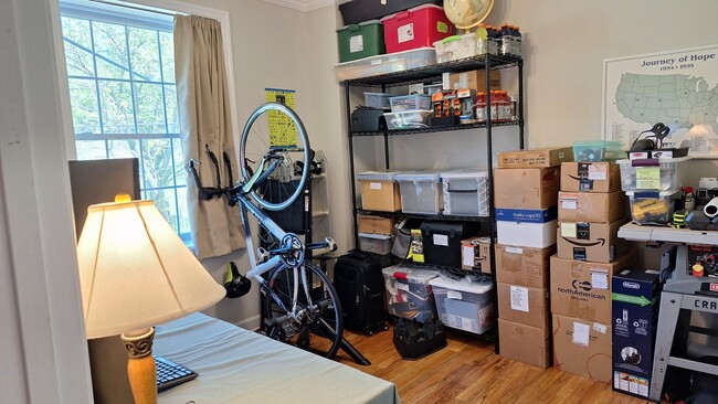 Building Photo - 23 E Second St - Apartment 2