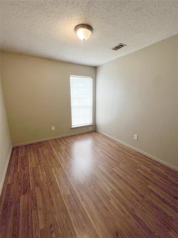 Building Photo - 725 Kingston Dr