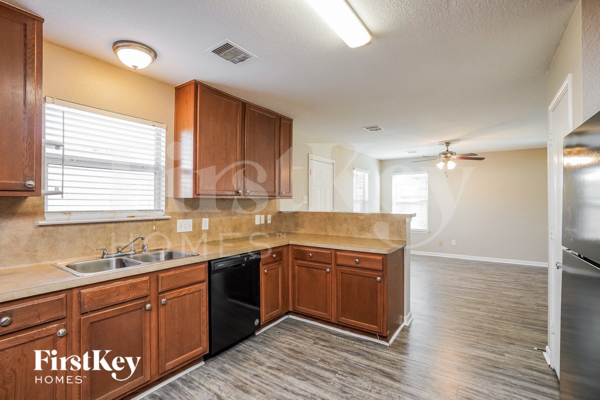 Building Photo - 6622 Hawthorne Falls Ln