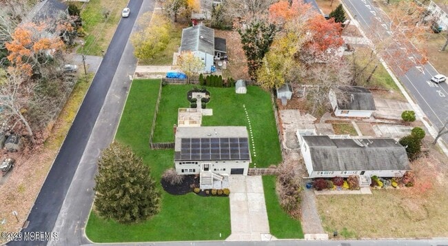 Building Photo - 112 Manhattan St