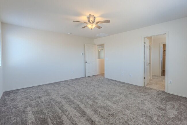 Building Photo - Rancho Sahuarita