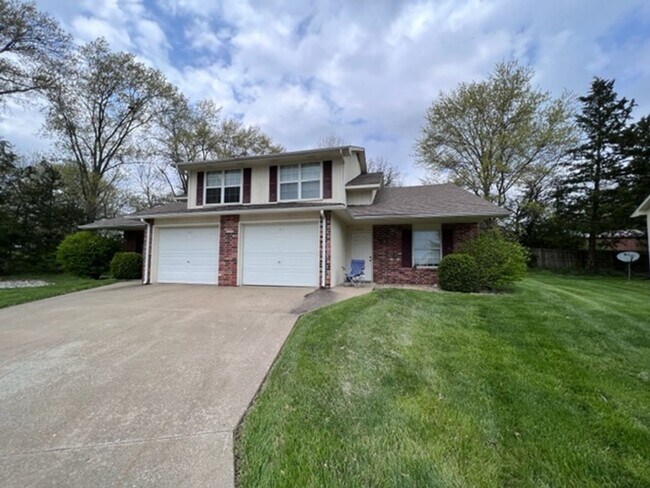 Building Photo - 1601 Steamboat Ln