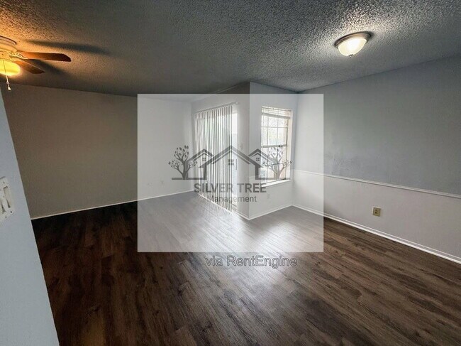 Building Photo - 4820 Wellesley Ave