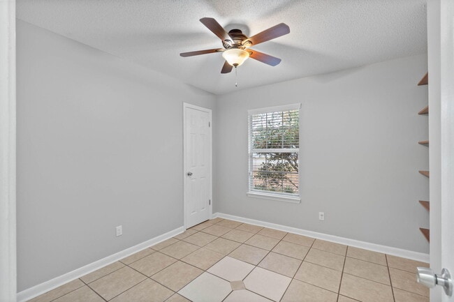 Building Photo - 202 Stephen Ave