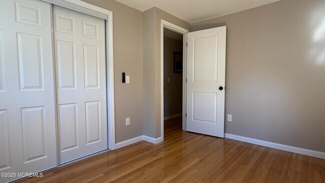 Building Photo - 132 Tiller Ave