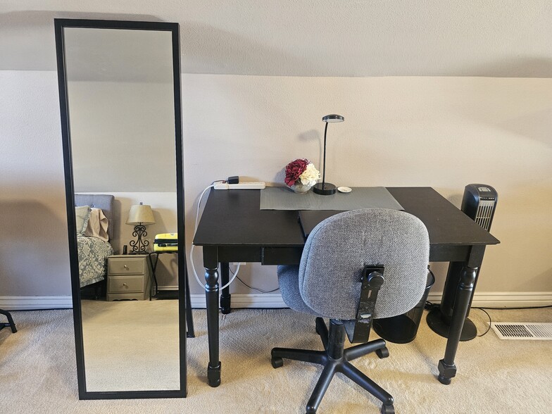 Building Photo - 2353 S Sandia Rd