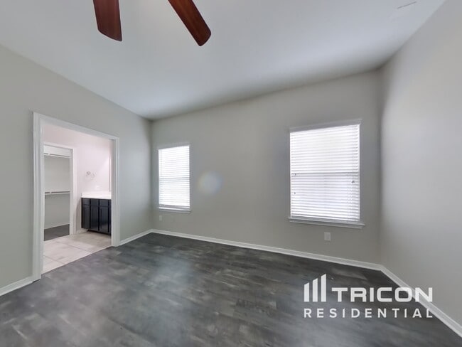 Building Photo - 8038 Villa Lago Ln