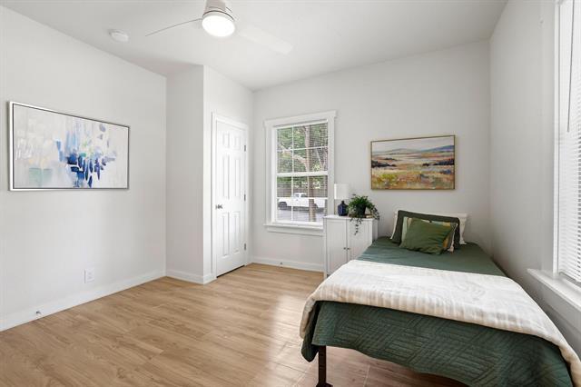 Building Photo - 537 E Sears St