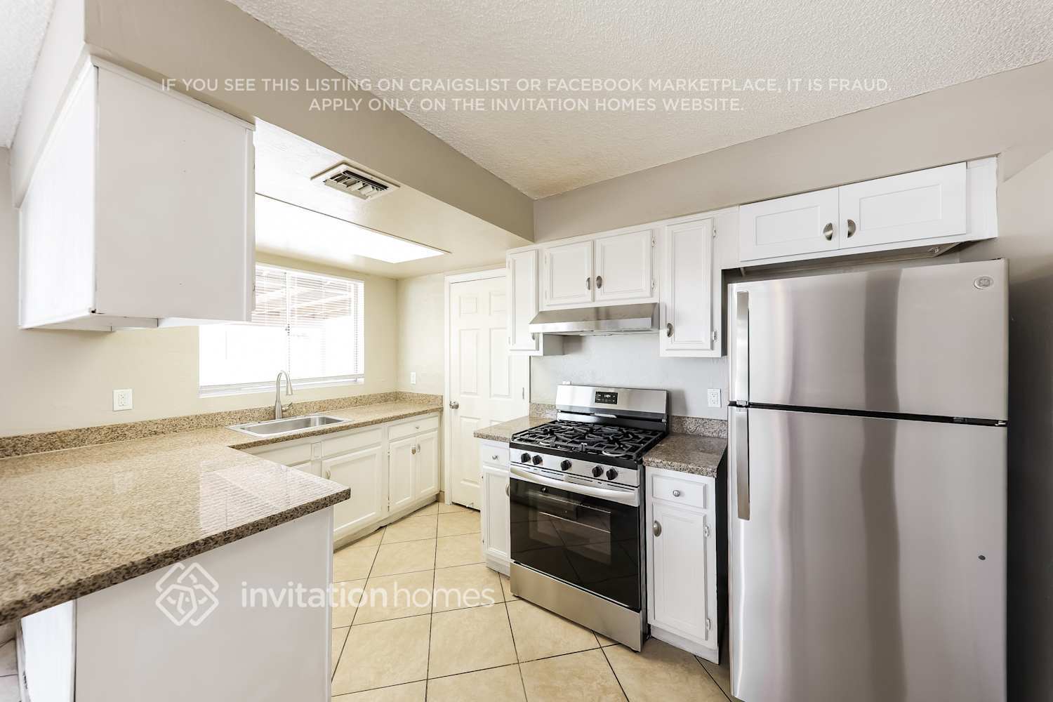 Building Photo - 18401 N 17th Ave