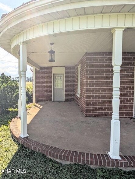 Building Photo - 120 Birch Ln