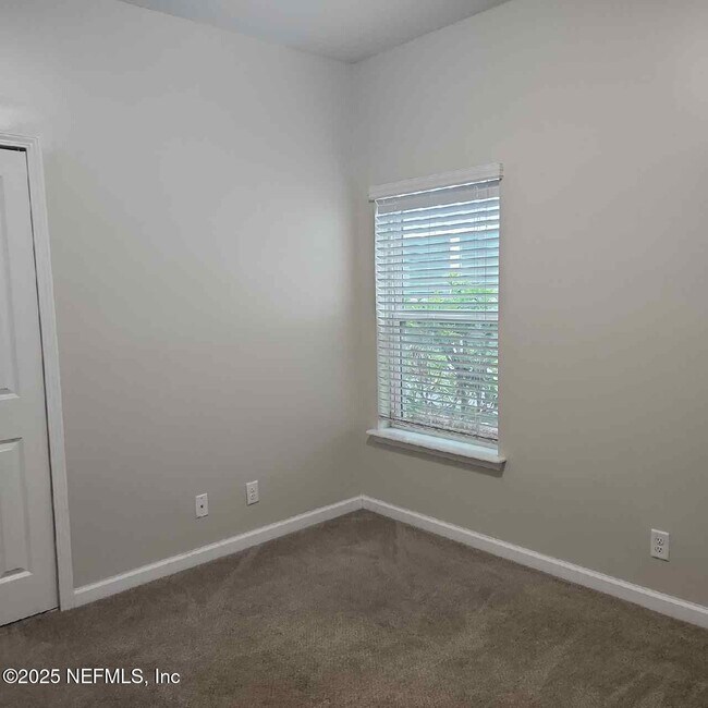 Building Photo - 97389 Harbor Concourse Cir