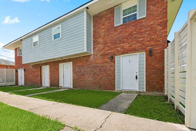 Building Photo - 1116 Tallow Tree Ln
